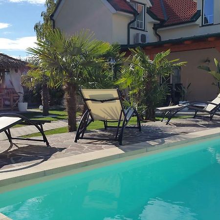 Ferienhaus Mosonbánfalva Kültér fotó